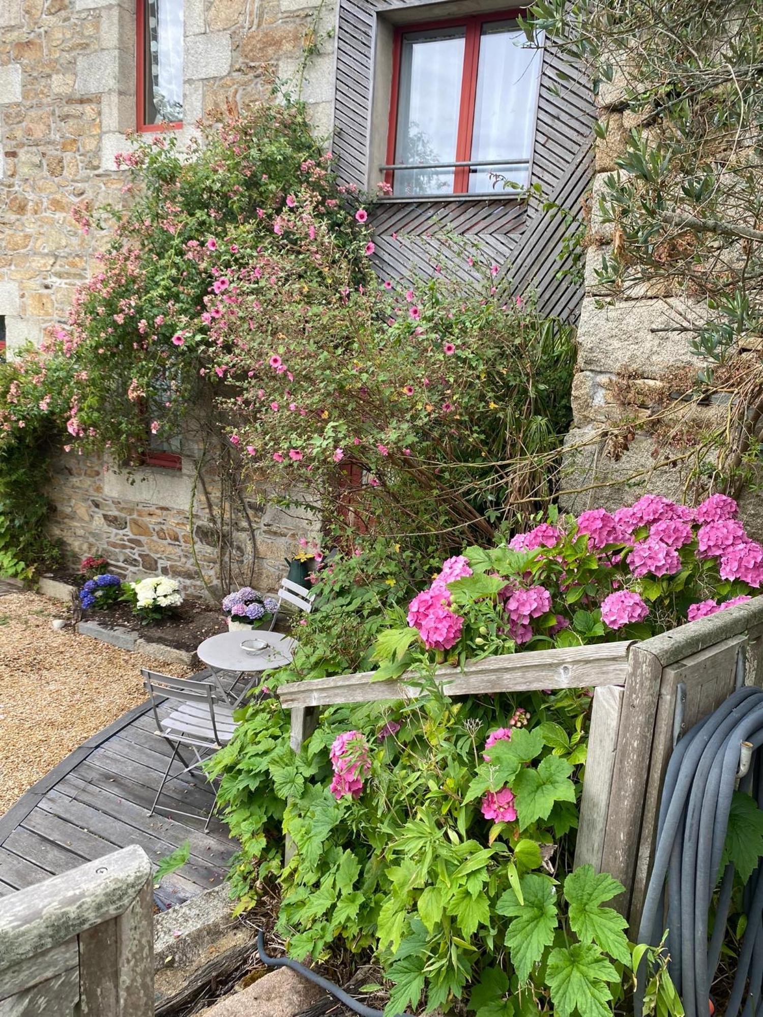 La Marine Louannec Apartment Exterior photo